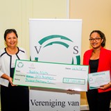 Trustbank Amanah VES scriptieprijs winnares bekroond door Trustbank Amanah